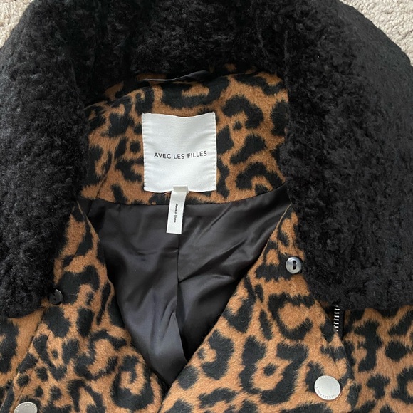 Avec les filles coat size small - Picture 3 of 3